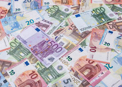 Euro-Banknoten (Bild: Timo Klostermeier/Pixelio.de)